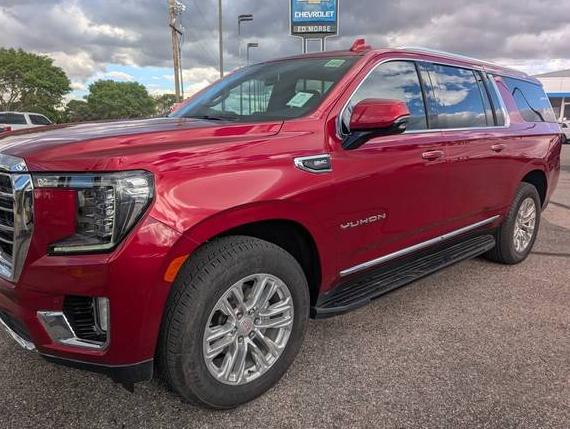 GMC YUKON XL 2022 1GKS2GKD4NR186595 image